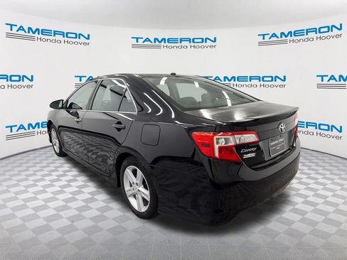 Used 2012 Toyota Camry SE FWD image 3