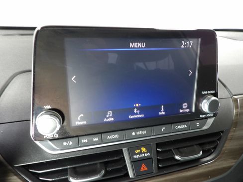 Used 2024 Nissan Altima 2.5 SV FWD image 18