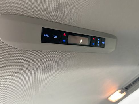 Used 2022 Toyota Sienna XLE w/ XLE Plus Package FWD image 26