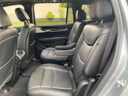 Used 2024 Cadillac XT6 Premium Luxury AWD/4WD image 39