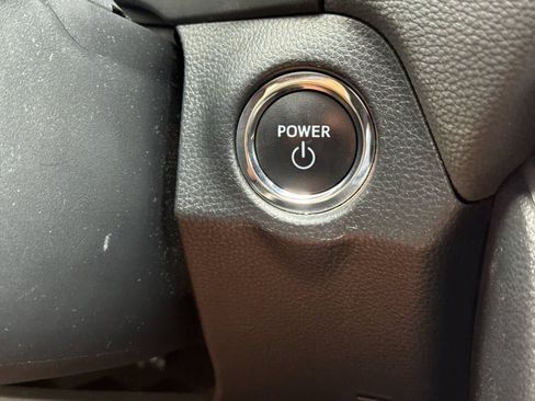 Used 2024 Toyota RAV4 XLE AWD/4WD image 23