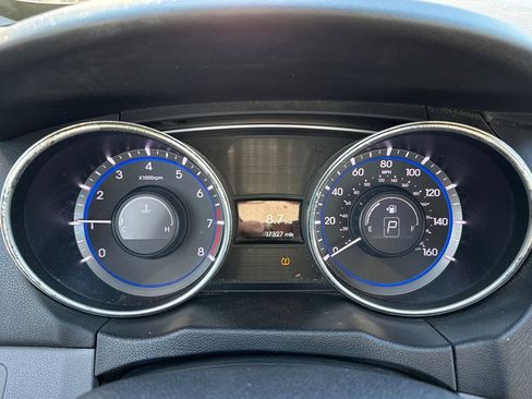 Used 2012 Hyundai Sonata SE w/ Navigation & Sunroof Pkg image 19