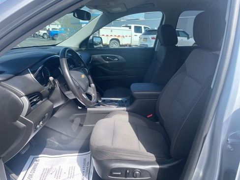 Used 2020 Chevrolet Traverse LT image 19