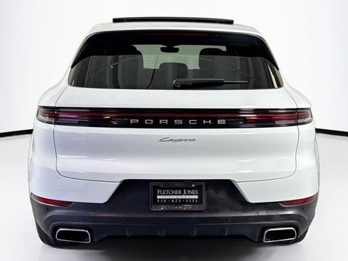 Used 2024 Porsche Cayenne image 6