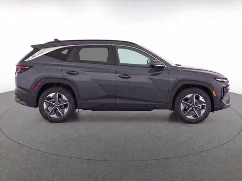 Used 2026 Hyundai Tucson SEL Plus AWD/4WD image 8