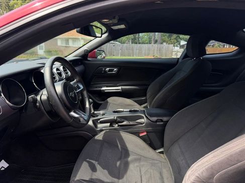 Used 2016 Ford Mustang GT RWD image 9