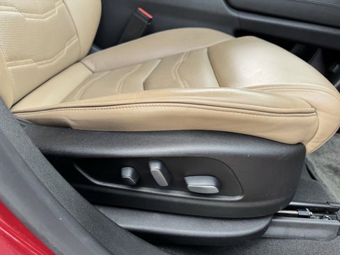 Used 2019 Cadillac XT5 Platinum image 38