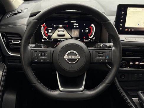 Certified 2024 Nissan Rogue Platinum w/ Platinum Premium Package image 17