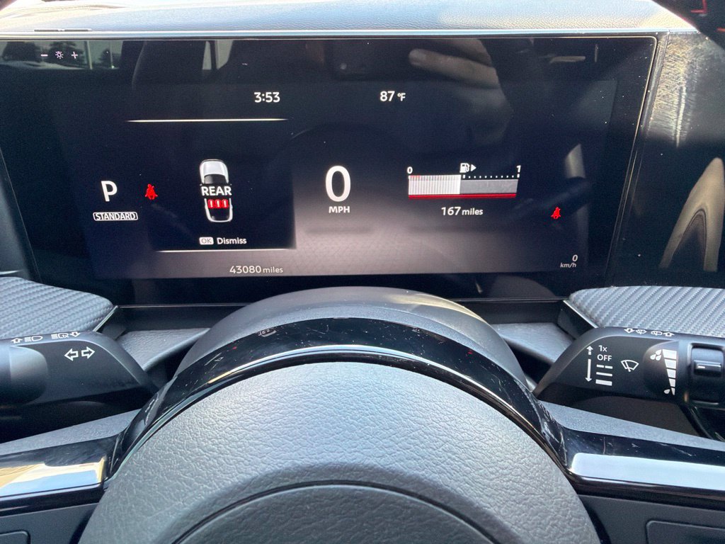 Used 2025 Nissan Kicks SR AWD/4WD image 31