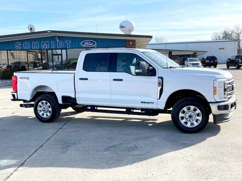 Used 2024 Ford F250 XLT image 3