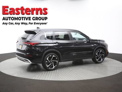 Used 2024 Mitsubishi Outlander SE AWD/4WD image 42