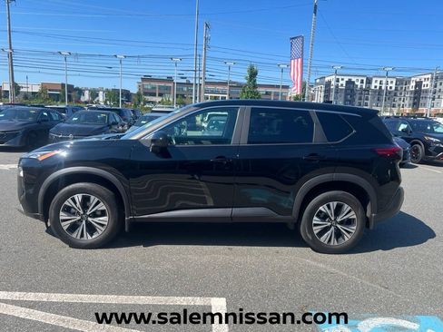 Used 2023 Nissan Rogue SV AWD/4WD image 4
