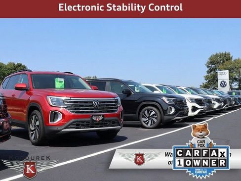 Used 2022 Hyundai Venue SEL image 35