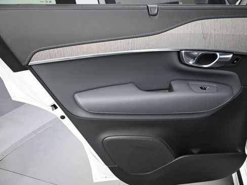 Certified 2025 Volvo XC90 B6 Ultra w/ Protection Package AWD/4WD image 20