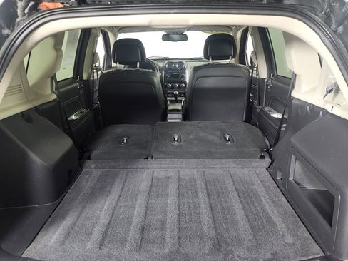 Used 2017 Jeep Compass High Altitude image 10