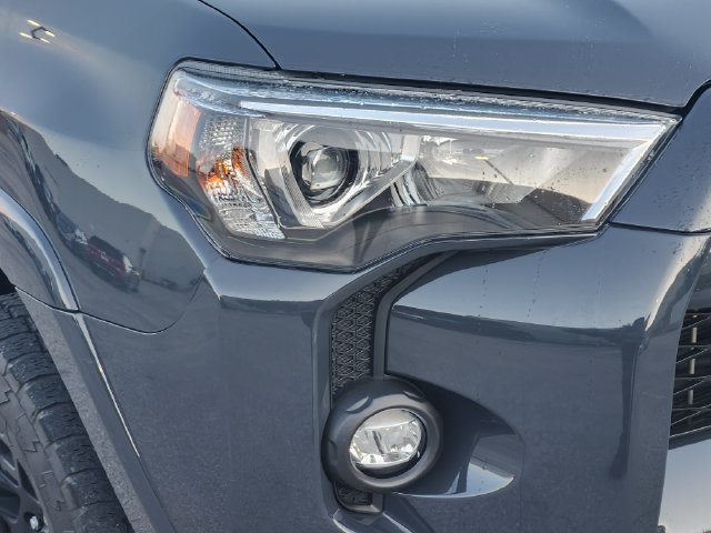 Used 2024 Toyota 4Runner SR5 Premium w/ Moonroof Package AWD/4WD image 10