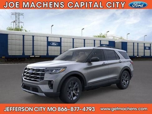 New 2026 Ford Explorer Active image 3