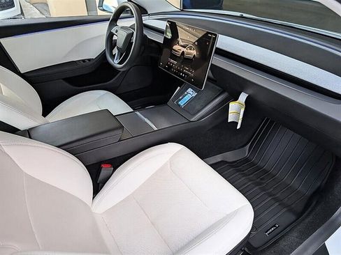 Used 2025 Tesla Model 3 Long Range AWD/4WD image 4