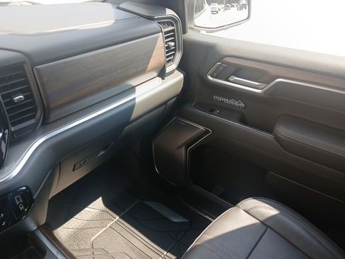 Used 2022 Chevrolet Silverado 1500 High Country w/ High Country Premium Package image 52