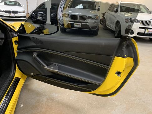 Used 2017 Ferrari 488 Spider image 37