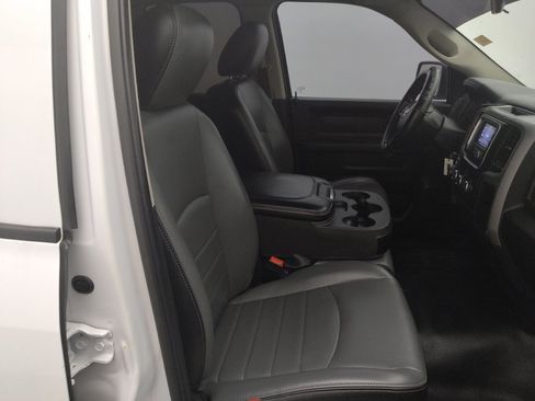 Used 2021 RAM 1500 Tradesman w/ Chrome Appearance Group AWD/4WD image 21