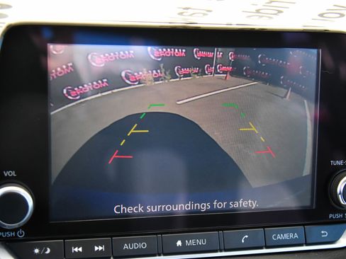 Used 2021 Nissan Sentra SV image 17