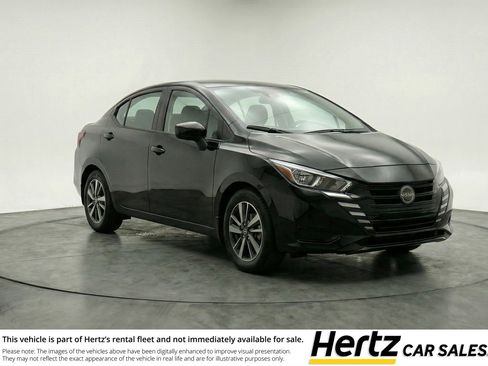 Used 2025 Nissan Versa SV image 1