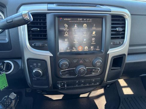 Used 2015 RAM 2500 SLT image 30