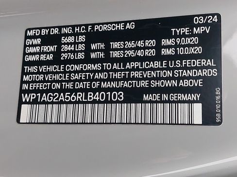 Certified 2024 Porsche Macan S image 37