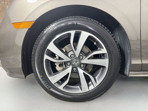Certified 2021 Honda Odyssey Touring image 9