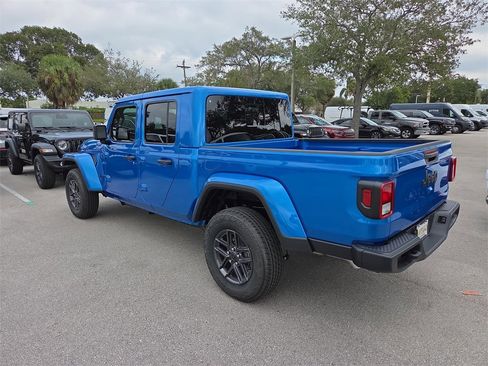 New 2026 Jeep Gladiator Sport image 7