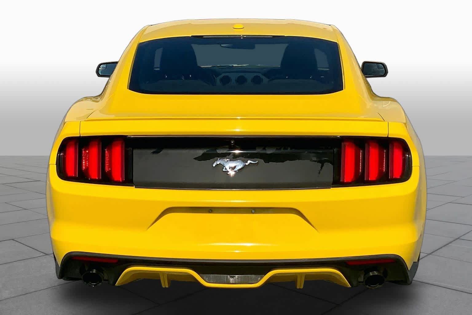 Used 2015 Ford Mustang Premium RWD image 5