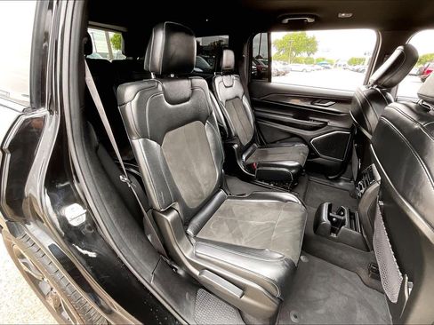 Used 2021 Jeep Grand Cherokee L Laredo AWD/4WD image 18