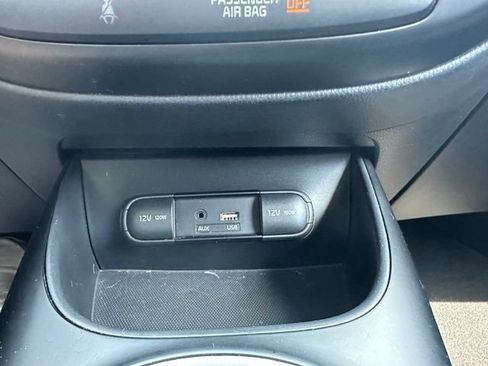 Used 2017 Kia Soul + w/ Designer's Package FWD image 24
