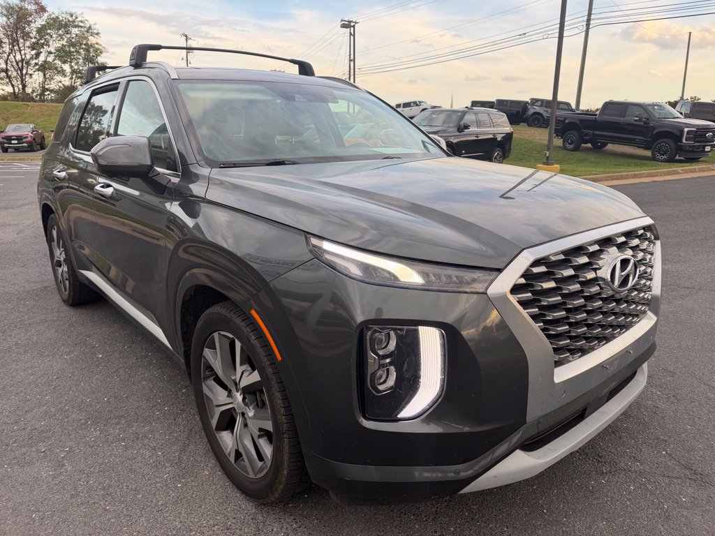 Used 2022 Hyundai Palisade Limited w/ Winter Package FWD image 7