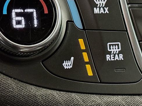 Used 2020 Chevrolet Malibu LT FWD image 21