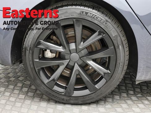 Used 2023 Tesla Model 3 Standard Range image 27