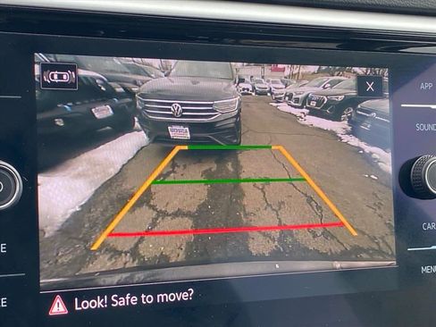 Certified 2022 Volkswagen Atlas SE image 13