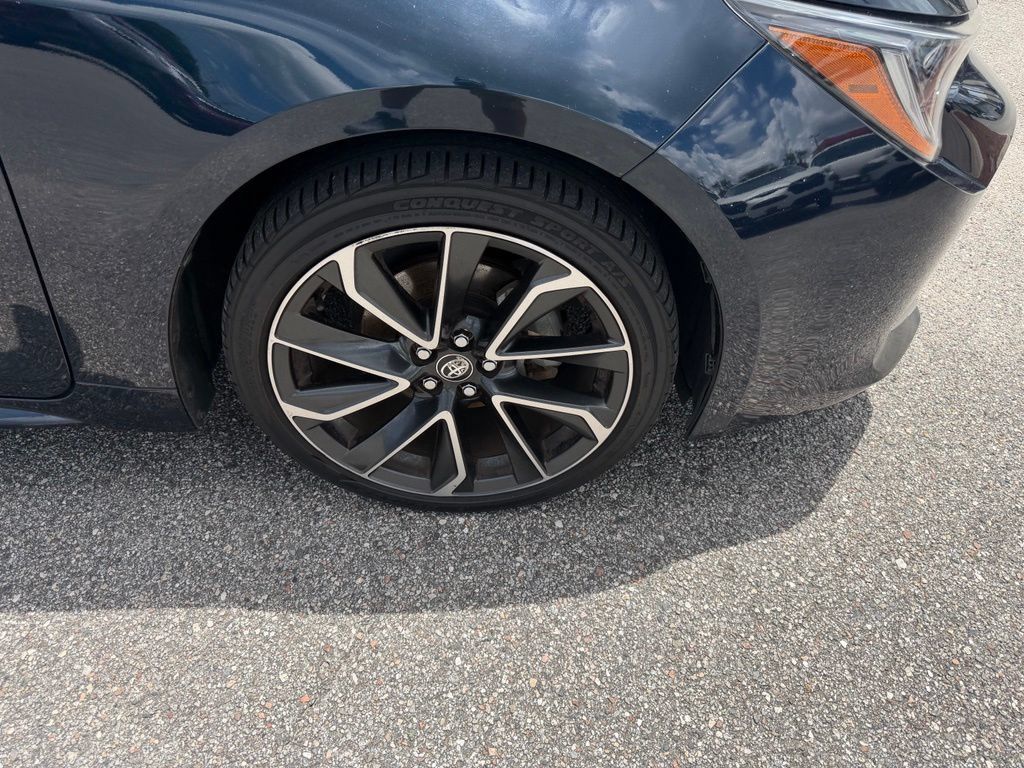Used 2022 Toyota Corolla XSE FWD image 4