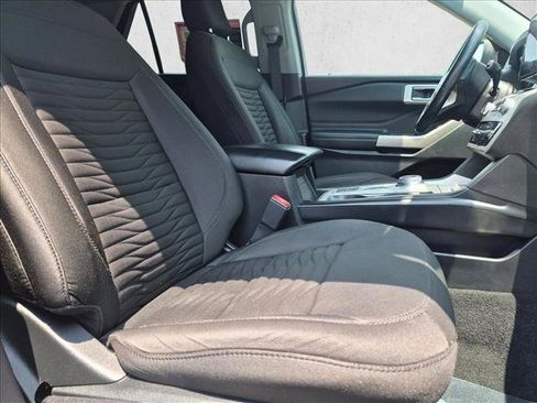 Used 2021 Ford Explorer XLT RWD image 19