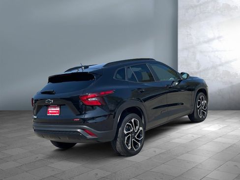 Used 2024 Chevrolet Trax RS image 12