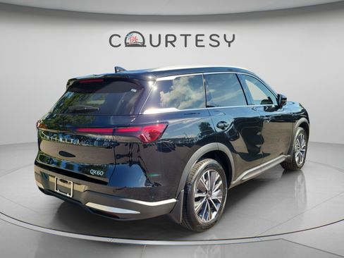 New 2027 INFINITI QX60 Luxe FWD image 3