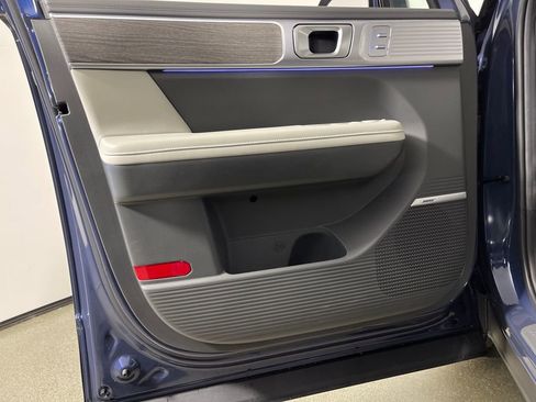 Certified 2025 Hyundai Santa Fe Limited image 19