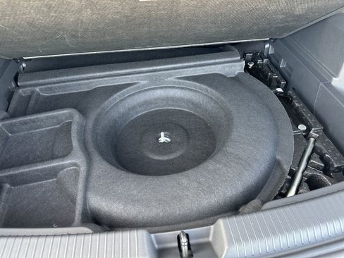 New 2026 Volkswagen Atlas Cross Sport SE image 27