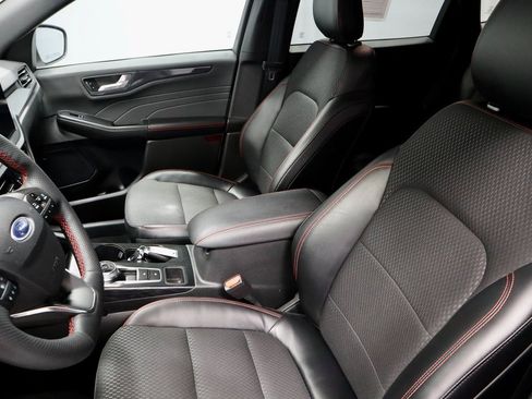 Certified 2023 Ford Escape ST-Line w/ Tech Pack #1 image 27