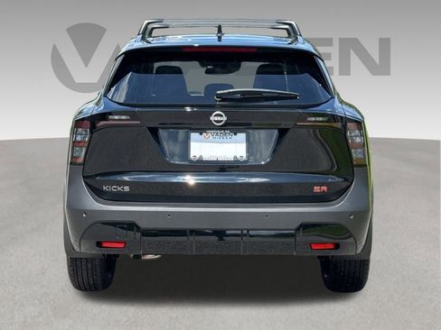 New 2026 Nissan Kicks SR FWD image 20