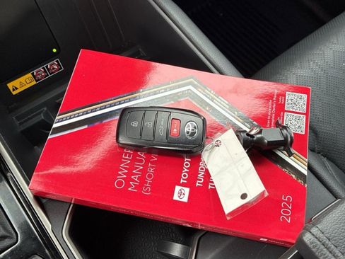 Used 2025 Toyota Tundra Limited image 16