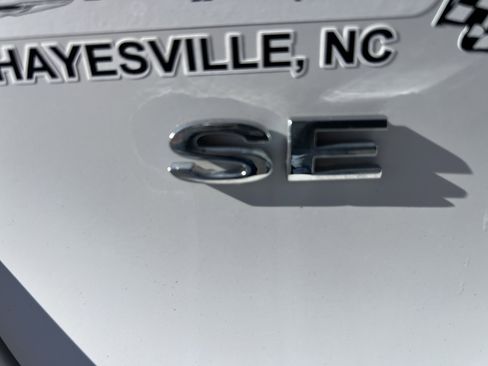 Used 2017 Ford Fiesta SE w/ Cold Weather Package image 8