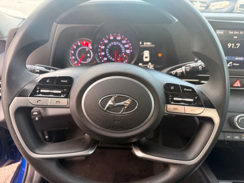 Used 2023 Hyundai Elantra SE image 14