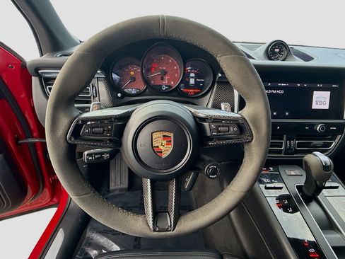 Used 2023 Porsche Macan S w/ Premium Package Plus image 10